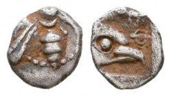 Greek Obol, Ca. 350-300 BC. AR.

Condition: Very Fine

Weight: 0,2 gr
Diameter: 7,1 mm