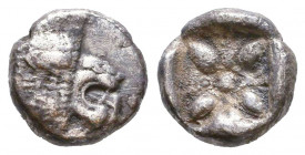 Greek Obol, Ca. 350-300 BC. AR.

Condition: Very Fine

Weight: 1,1 gr
Diameter: 10 mm