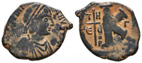 Justinian I. 527-565. AE 

Condition: Very Fine

Weight: 6,9 gr
Diameter: 28,1 mm