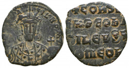 Constantine VII, AE Follis, 24mm, 7.11 gr. 913-959 AD. CONST bASIL ROM, crowned bust of Constantine facing, beardless and wearing vertical loros, hold...