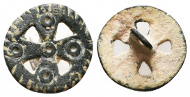 Very Beautiful Byzantine Cross Button, Ae Bronze, 7th - 13th century AD.

Condition: Very Fine

Weight: 4,7 gr
Diameter: 22,4 mm