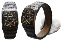 Very Beautiful Ancient Roman Davids Ring with a Star on Bezel, Ae Bronze, 1st - 3rd century AD

Condition: Very Fine

Weight: 5,3 gr
Diameter: 22...