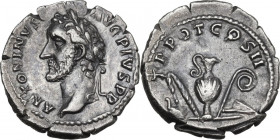 Antoninus Pius (138-161). AR Denarius, Rome mint, 139 AD. RIC III -; cf. 55; C. -. AR. 3.18 g. 18.00 mm. RRR. Very rare variety, unlisted in the stand...