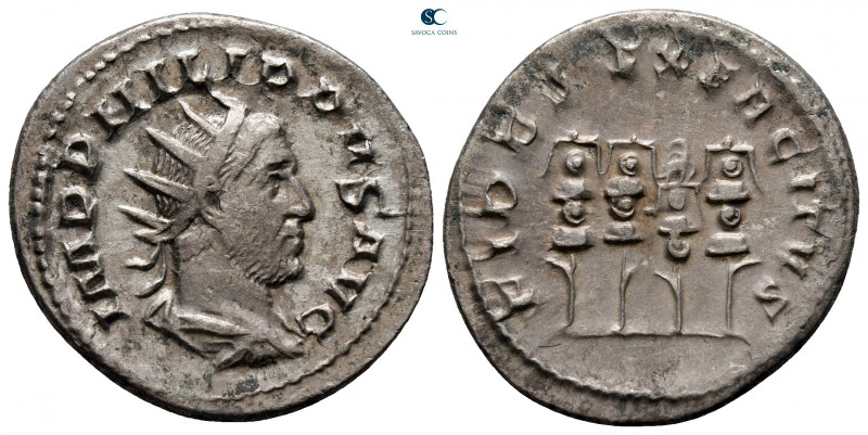 Philip I Arab AD 244-249. Rome
Antoninianus AR

23 mm, 3,97 g



very fin...