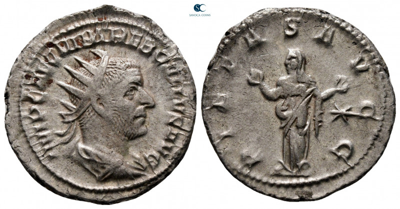 Trebonianus Gallus AD 251-253. Rome
Antoninianus AR

23 mm, 3,42 g



ver...