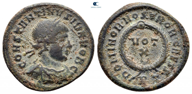 Constantine II, as Caesar AD 317-337. Ticinum
Follis Æ

19 mm, 3,74 g



...