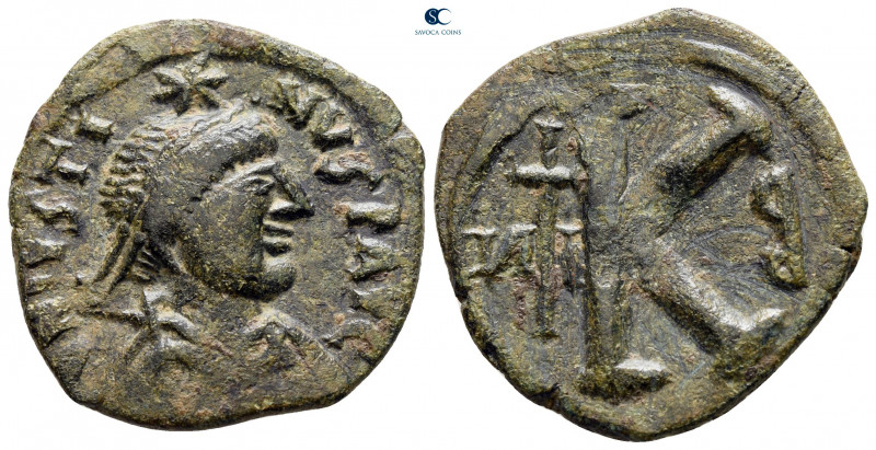 Justin I AD 518-527. Nikomedia
Half Follis or 20 Nummi Æ

24 mm, 6,11 g


...