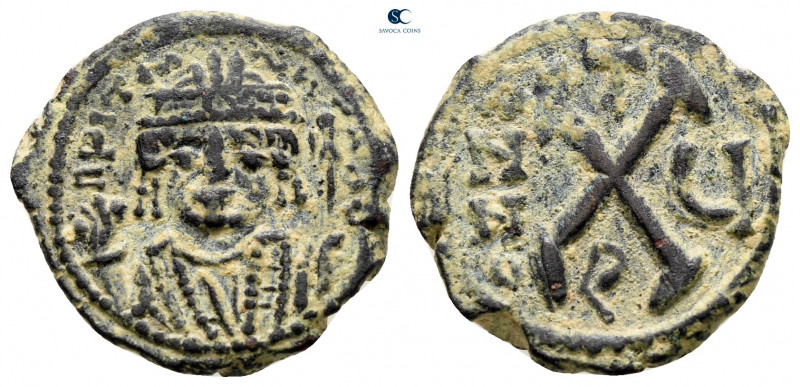 Maurice Tiberius AD 582-602. Theoupolis (Antioch)
Decanummium Æ

17 mm, 2,76 ...