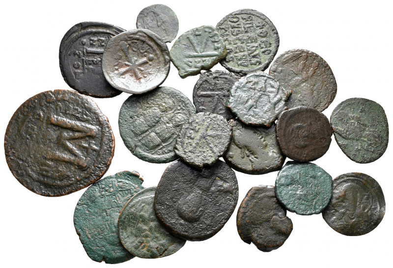 Lot of ca. 20 byzantine bronze coins / SOLD AS SEEN, NO RETURN! 

nearly very ...