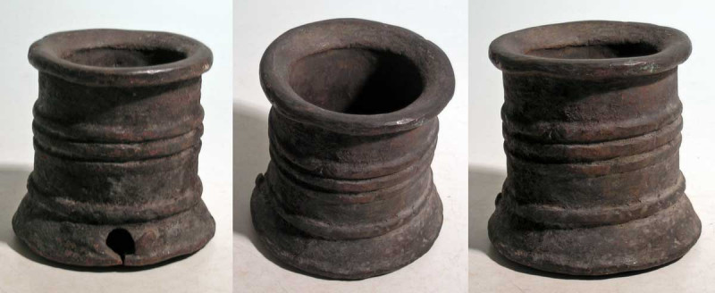 A rare Spanish signal cannon, ca. late 16th to mid 17th Century A.D. It is 3-1/2...