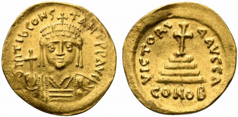 Tiberius II (578-582). AV Solidus (21mm, 4.40g, 6h). Constantinople. Crowned and...
