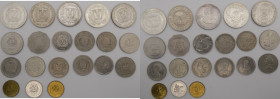 Repubblica Dominicana - terza repubblica (1922-1965), quarta repubblica (dal 1966) - lotto di 20 monete di taglio, anni e metalli vari 
mediamente SP...