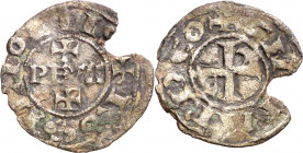 Comtat del Rosselló. Gerard I (1102-1115). Diner. (Cru.V.S. 112) (Cru.C.G. 1897c). Defecto de cospel. Algo alabeada. Rara. 0,79 g. (MBC-).