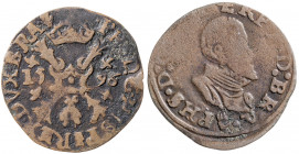 s/d y 1596. Felipe II. Amberes. 2 cortas y 1 gigot. Lote de 2 monedas. A examinar. BC/BC+.
