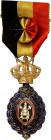 Bélgica. s/d. Medalla al trabajo. Con corona reticulada, anilla y cinta con los colores nacionales belgas. En estuche original. Plata. 19,28 g. Ovalad...
