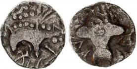 India Jammu & Kashmir 1 Dinar 5th Century AD
MACW 473; Silver 7.32 g. 19 mm.; Debased standing king facing with head to left. Crude portrayal of Godd...