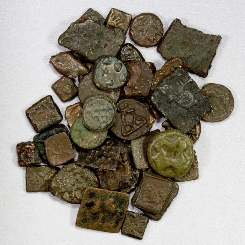 ANCIENT INDIA: LOT of 40 small copper pieces, including Mauryan-Sunga, Vidarbha,...