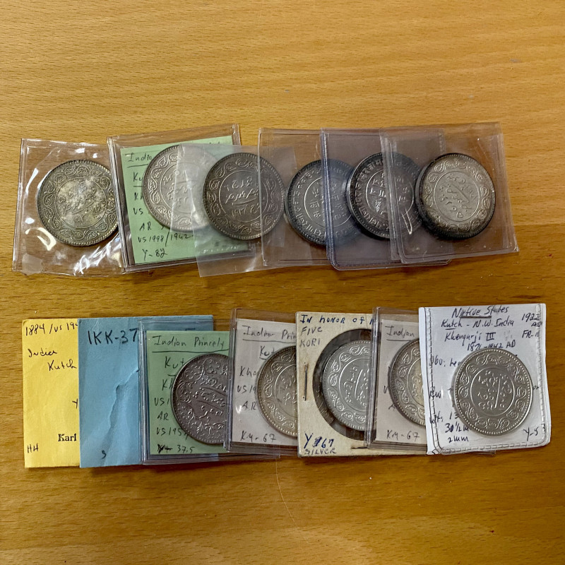 KUTCH: LOT of 13 silver 5-kori coins, uncirculated unless noted: Victoria: 1881/...