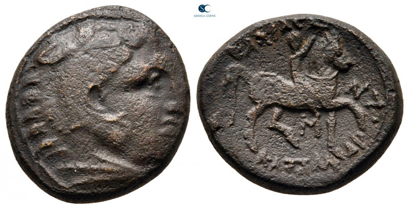 Kings of Macedon. Uncertain mint. Kassander 306-297 BC. 
Bronze Æ

17 mm, 6,1...