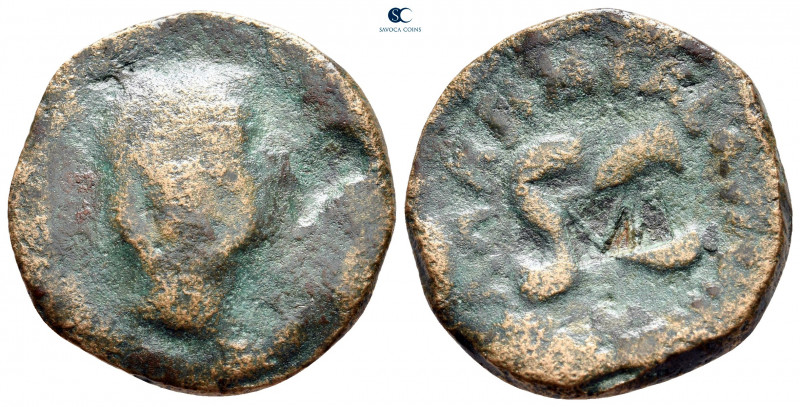 Augustus 27 BC-AD 14. Rome
As Æ

26 mm, 7,00 g



fine