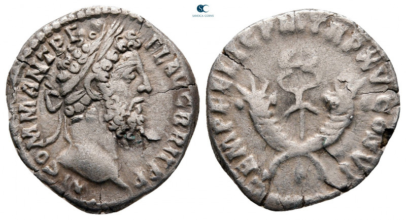 Commodus AD 180-192. Rome
Denarius AR

19 mm, 2,22 g



nearly very fine