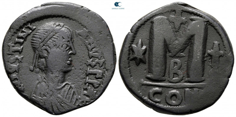 Justinian I AD 527-565. Constantinople
Follis or 40 Nummi Æ

31 mm, 17,49 g
...