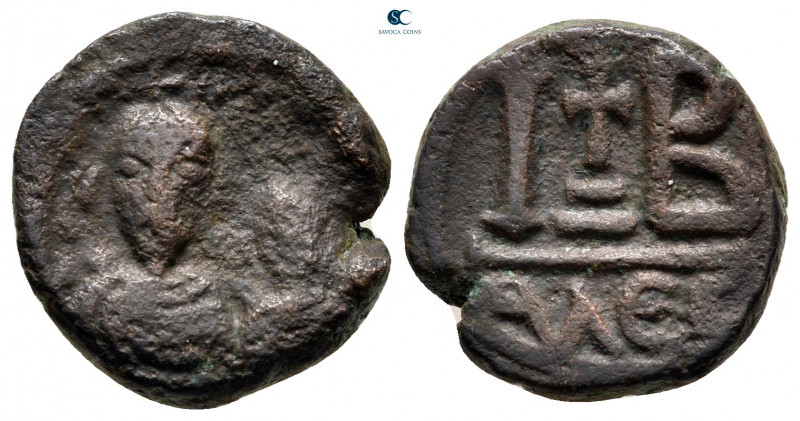 Heraclius with Heraclius Constantine AD 610-641. Alexandria
12 Nummi Æ

17 mm...