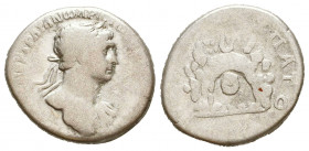 Trajan AR Didrachm of Caesarea, Cappadocia. AD 112-114.
Reference:
Condition: Very Fine

Weight: 6.0 gr
Diameter: 20 mm