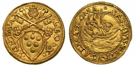 LEONE X (Giovanni de' Medici), 1513-1521. Fiorino di camera.

LEO X PONT MAX Stemma a cuore sormontato da grandi chiavi decussate e tiara. R/ SANTVS...