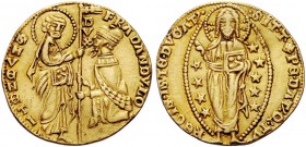 Venezia. Francesco Dandolo, 1329-1339. Ducato, AV 3,51 g. S. Marco porge il vessillo al Doge genuflesso. Rv. Il Redentore, circondato da stelle, entro...