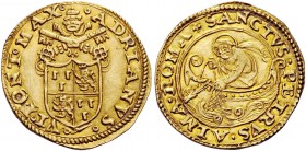 Adriano VI (Adriaan Florensz), 1522-1523. Fiorino di camera, AV 3,37 g. ADRIANVS – VI PONT MAX Stemma sormontato da triregno e chiavi decussate con co...
