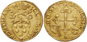 Clemente VII (Giulio de’Medici), 1523-1534. Bologna. Scudo del sole, AV 3,36 g. CLEM VII – PONT MAX MAX Stemma sormontato da triregno e chiavi decussa...