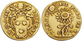 Innocenzo XII (Antonio Pignatelli), 1691-1700. Scudo anno III/1694, AV 3,25 g. INNOC XII – PO M A III Stemma sormontato da triregno e chiavi decussate...