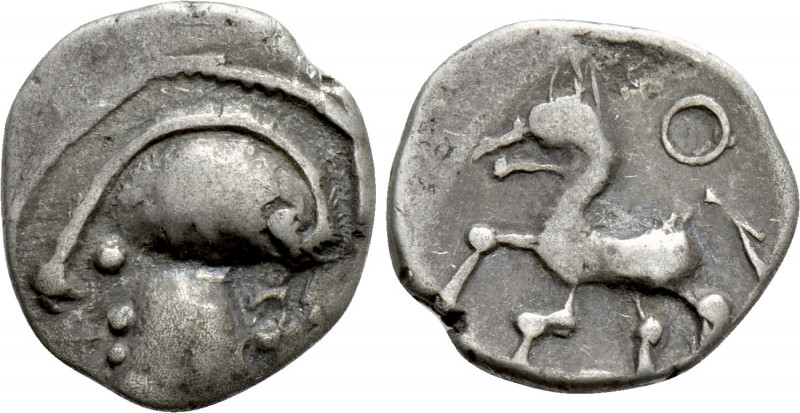 WESTERN EUROPE. Central Gaul. Aedui. Quinarius (Circa 80-50 BC). 

Obv: Helmet...