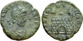 FLAVIUS VICTOR (387-388). Ae. Aquileia(?)