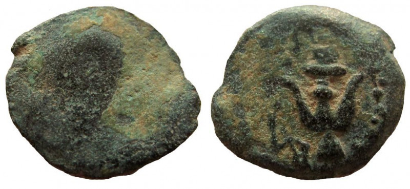 Judean Kingdom, Alexander Jannaeus, 104-76 BC. AE Prutah.
14 mm.

Obverse: Up...