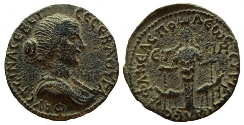 Judaea. Neapolis. Faustina II. Augusta, 147-175 AD. AE 21 mm.

Dated year 88, ...