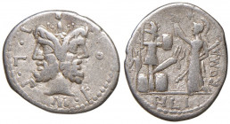 Furia - M. Furius L. f. Philus - Denario (119 a.C.) Testa di Giano - R/ Roma stante a s. incorona un trofeo - B. 18; Cr. 281/1 AG (g 3,81)
MB