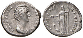 Faustina I (moglie di Antonino Pio) Denario - Busto a d. - R/ Giunone stante a s. con patera - RIC 338 AG (g 3,17) 
qBB