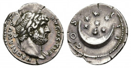 HADRIAN (117-138). Denarius. Rome.
Obv: HADRIANVS AVGVSTVS.
Laureate head right, slight drapery.
Rev: COS III.
Crescent with seven stars.
RIC² 85...