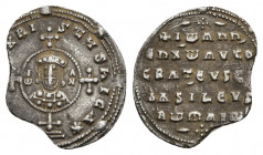 JOHN I ZIMISCES (969-976). Miliaresion. Constantinople.
Obv: + IҺSЧS XRISTЧS ҺICA ✷.
Cross crosslet set on globus above two steps; in central medall...