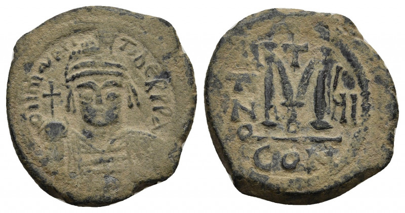 MAURICE TIBERIUS (582-602). Follis. Constantinople. Dated RY 7 (588/9).
Obv: D ...