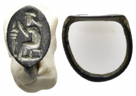 Roman Ring with Zeus Seated. 2nd century AD.
.
Condition: See picture.
Weight: 2.0 g.
Diameter: 18 mm.