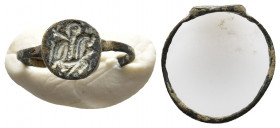ANCIENT ROMAN BRONZE RING.(1st-2nd century).Ae.

Condition : Very fine.

Weight : 1.5 gr
Diameter : 21 mm
