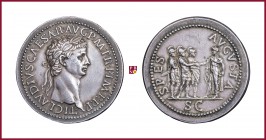 Claudius (41-54), struck silver medal in a form of Roman Sestertius, 26,41 g Ag, 38 mm, opus: Giovanni da Cavino (1500-1570), .TI CLAVDIVS CAESAR.AVG....
