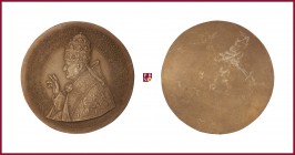 Vatican, John XXIII (1958-1963), gilded uniface medal, 1958-59, 43,51 g (white metal), 60 mm, opus: P. Giampaoli, compare Modesti 58-63 (1958), 89-90 ...