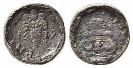 NAPOLI. Filippo III (1598-1621). Tornese 1619 Cu (8,04 g - 20 mm). Tondello martellato, spessore 4,4 mm. Magl. 77. raro. BB+