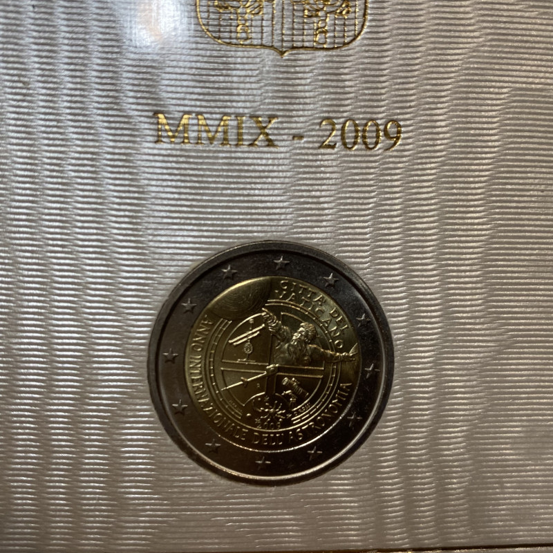 Vaticano. Benedetto XVI. 2 euro 2009 "Anno Internazionale dell'astronomia" con f...