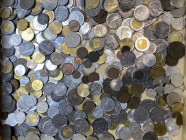Monete Italiane. Lotto misto di monete (Repubblica, Regno, Vaticano, San Marino). Conservazioni varie.
