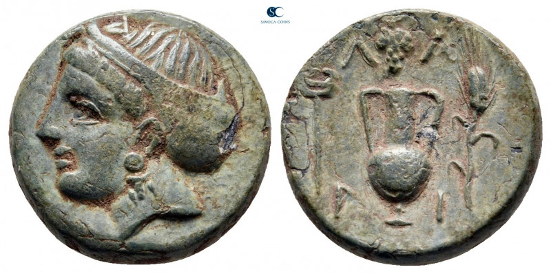 Troas. Larissa-Ptolemais circa 400-300 BC. 
Bronze Æ

15 mm, 3,97 g

Female...